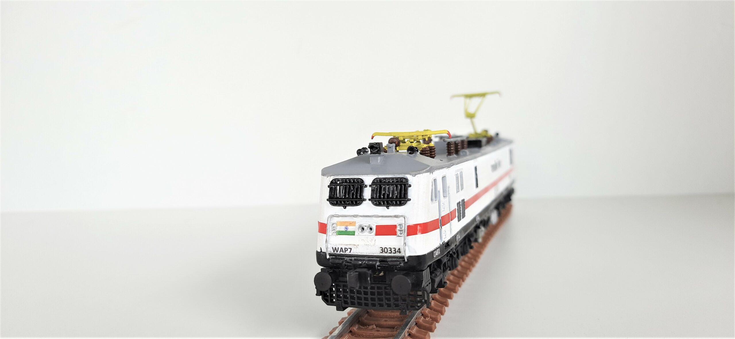 CRealities WAP7 Locomotive Indian Railways HO Scale Display Model.